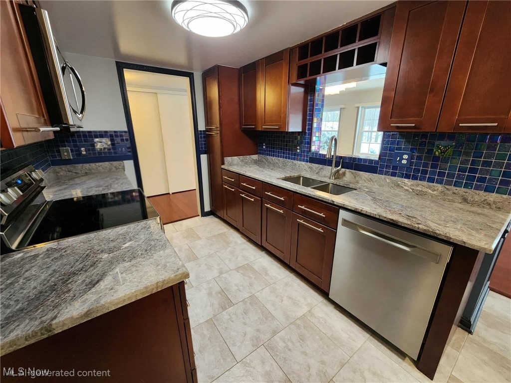 6960 Carriage Hill Drive Brecksville OH 44141