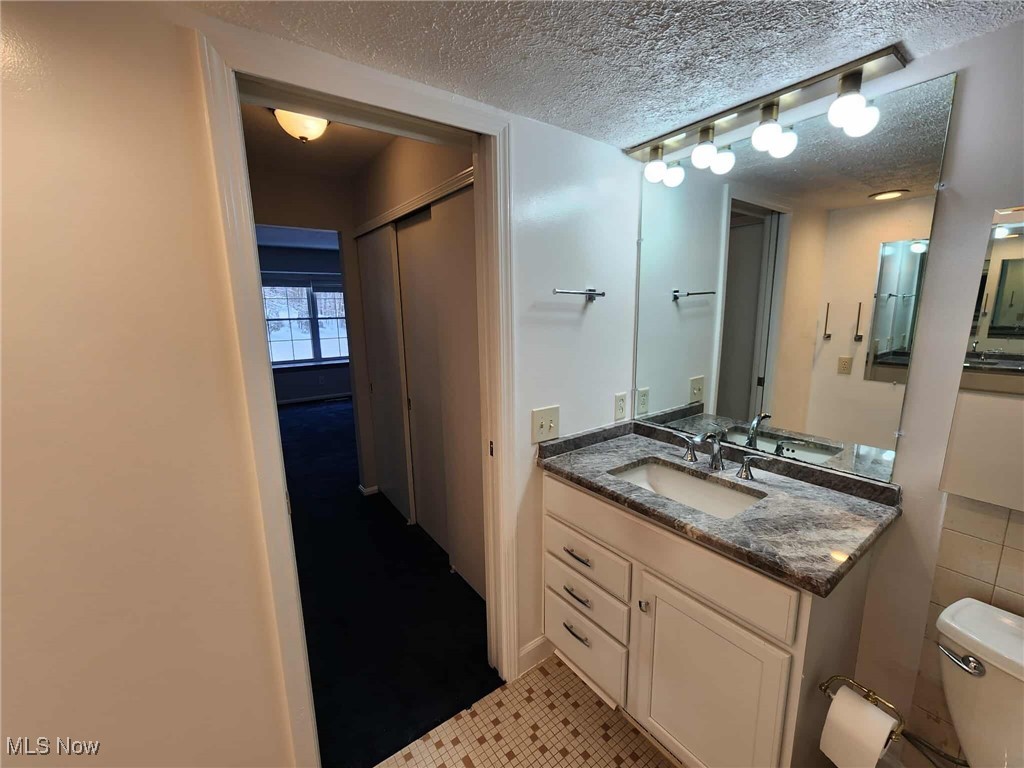 6960 Carriage Hill Drive Brecksville OH 44141