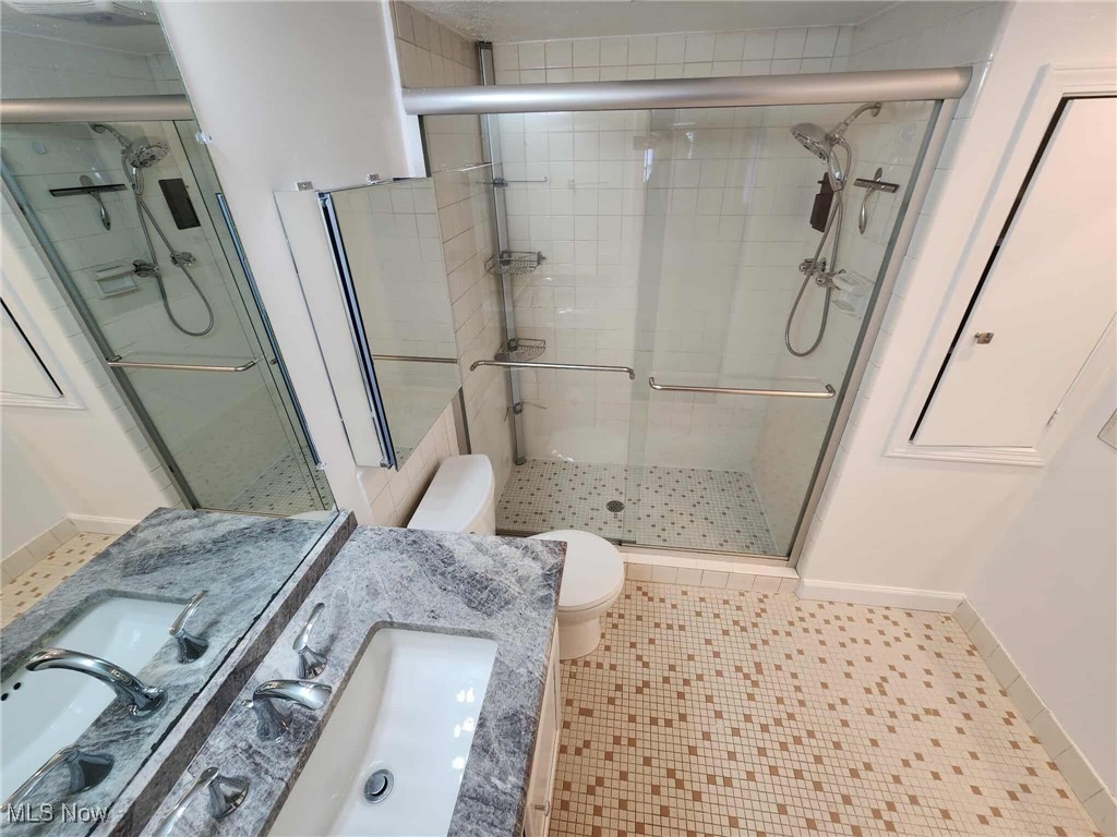 6960 Carriage Hill Drive Brecksville OH 44141