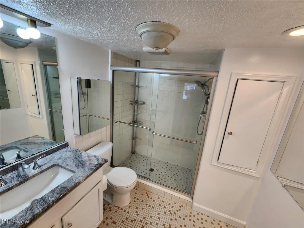 6960 Carriage Hill Drive Brecksville OH 44141