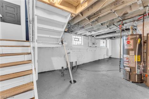 428 E 148th Street Cleveland OH 44110