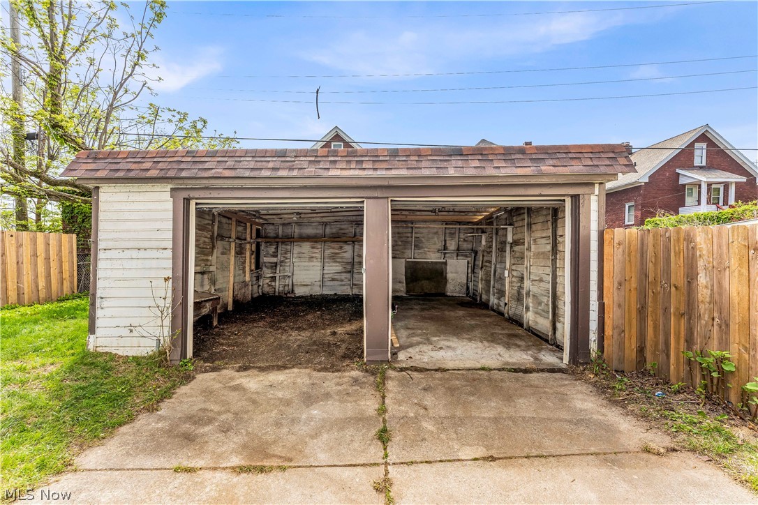 428 E 148th Street Cleveland OH 44110