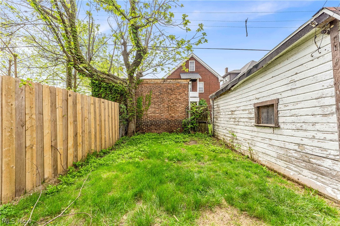 428 E 148th Street Cleveland OH 44110