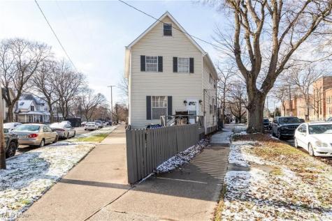 3905 Woodbine Cleveland OH 44113