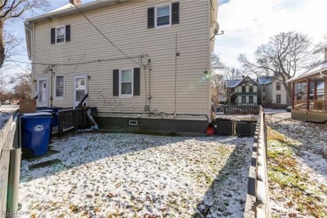 3905 Woodbine Cleveland OH 44113