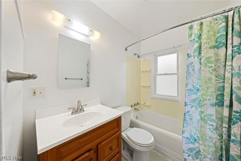 3850 Mayfield Road Cleveland Heights OH 44121