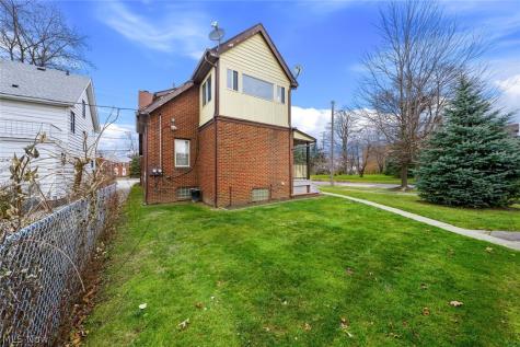 3850 Mayfield Road Cleveland Heights OH 44121