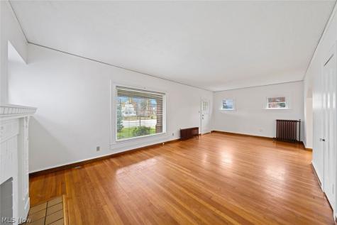 3850 Mayfield Road Cleveland Heights OH 44121