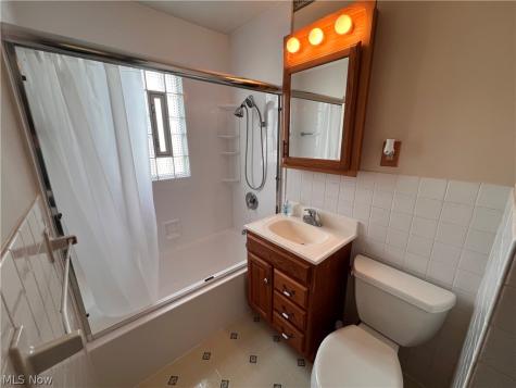 3006 Torrington Avenue Parma OH 44134