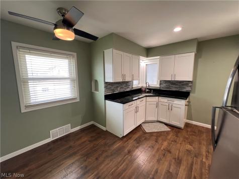 3006 Torrington Avenue Parma OH 44134