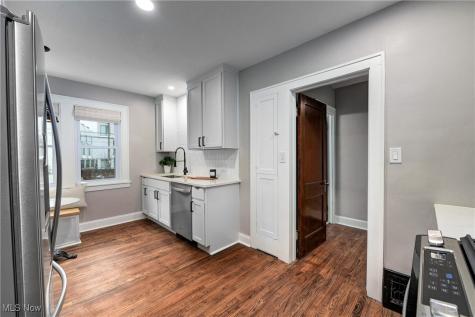 5702 Herman Avenue Cleveland OH 44102