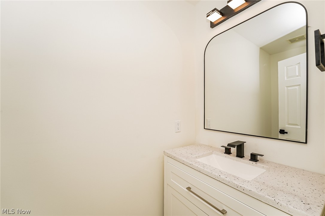 821 Nela View Road Cleveland Heights OH 44112