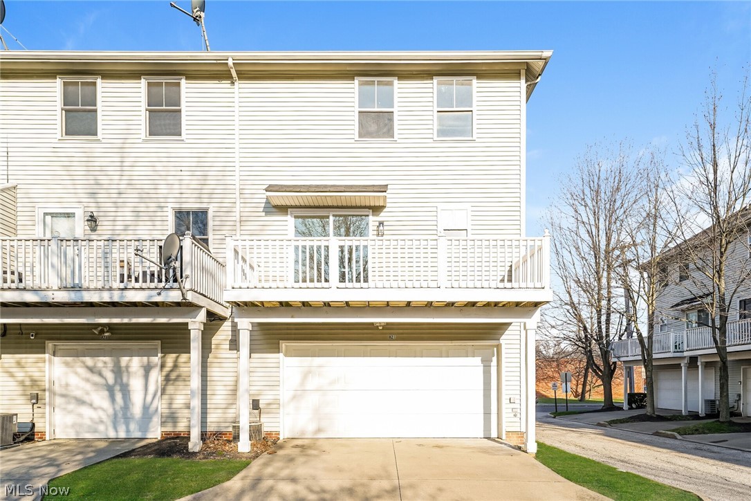 821 Nela View Road Cleveland Heights OH 44112