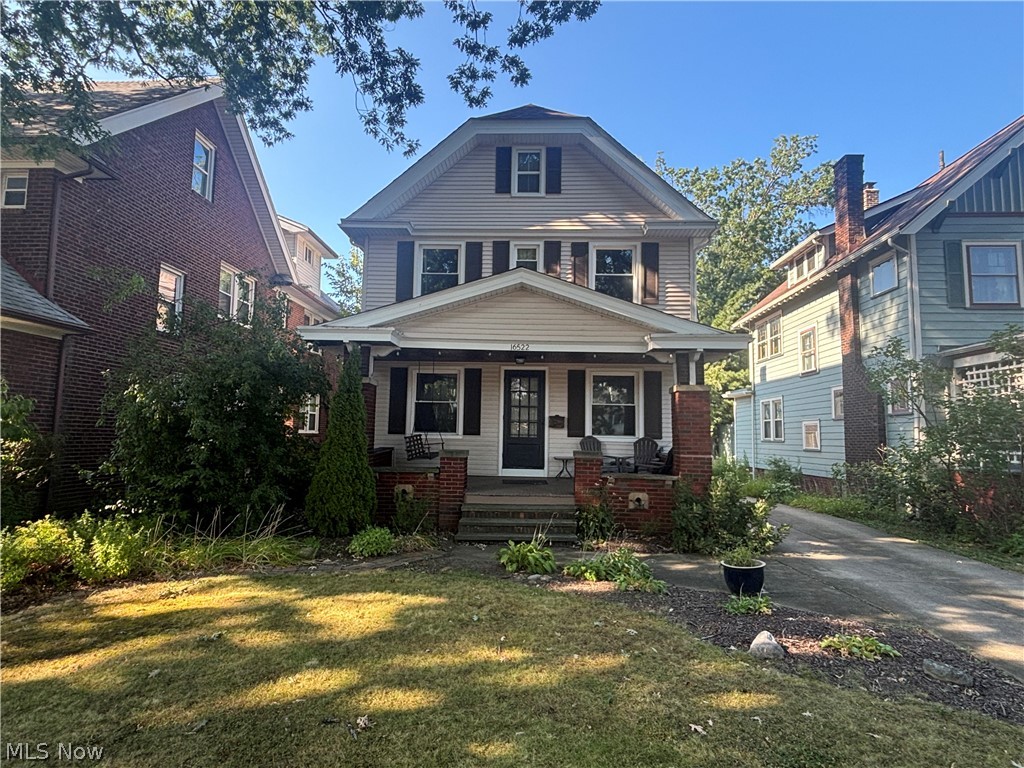 16522 Clifton Boulevard Lakewood OH 44107
