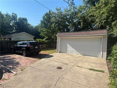 16522 Clifton Boulevard Lakewood OH 44107