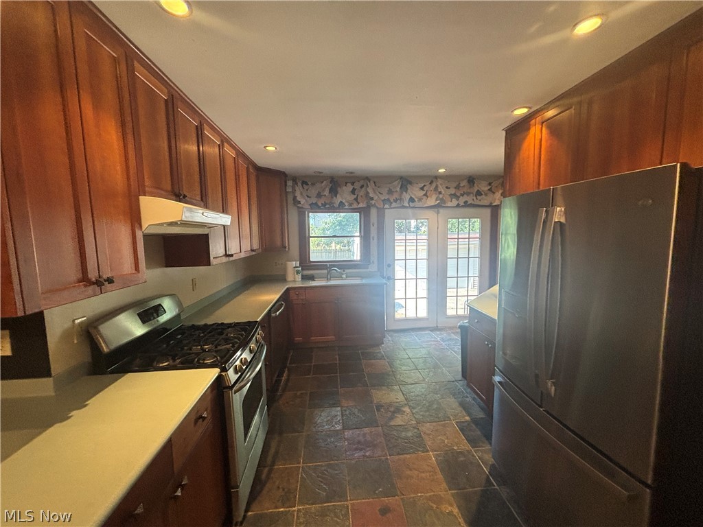 16522 Clifton Boulevard Lakewood OH 44107