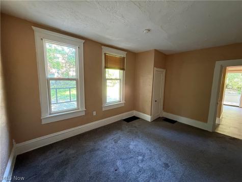 1076 Ackley Street Akron OH 44306
