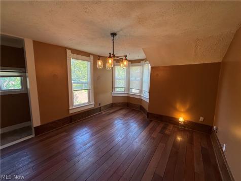 1076 Ackley Street Akron OH 44306