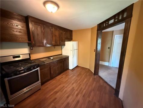 1076 Ackley Street Akron OH 44306