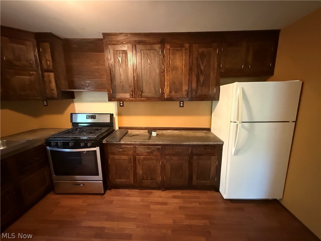 1076 Ackley Street Akron OH 44306