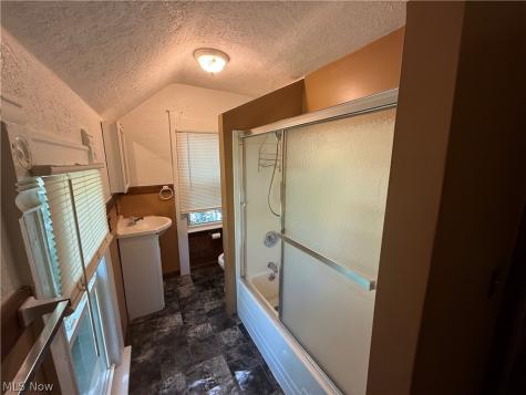 1076 Ackley Street Akron OH 44306