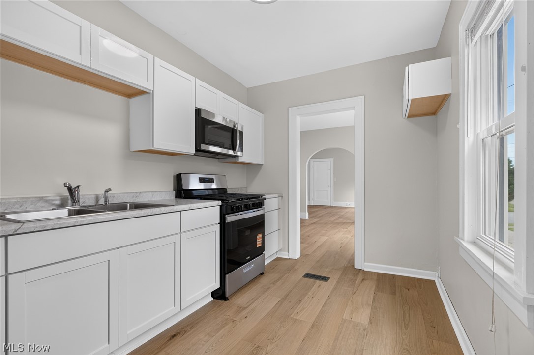 19508 Kildeer Avenue Cleveland OH 44119