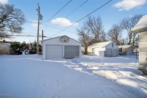 8910 Mccracken Boulevard Garfield Heights OH 44125