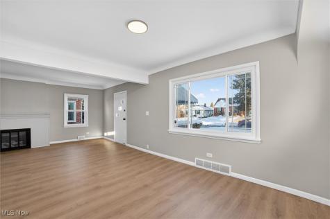 8910 Mccracken Boulevard Garfield Heights OH 44125