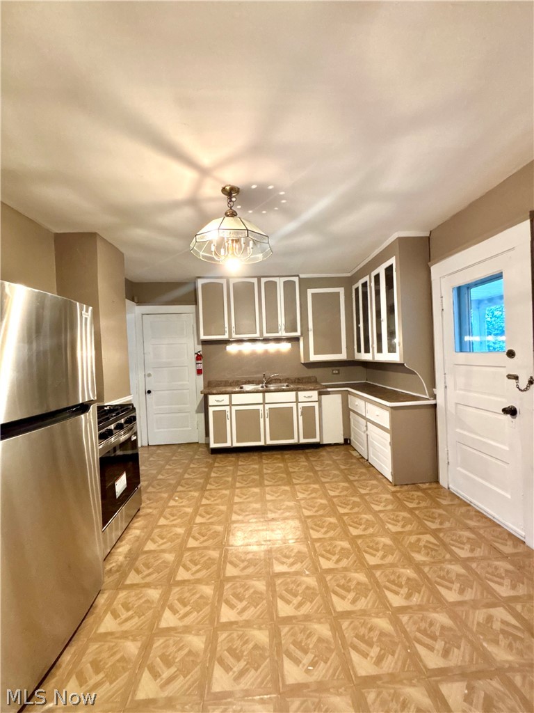 7523 Osage Avenue Cleveland OH 44105