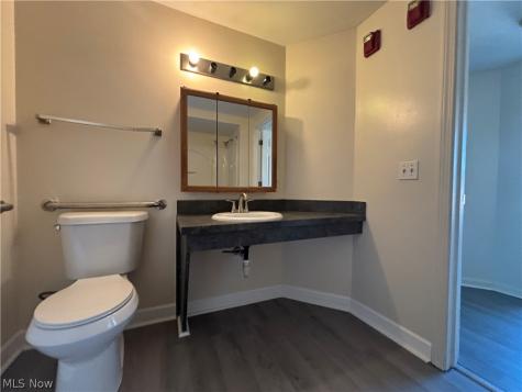 5644 Broadway Avenue Cleveland OH 44127