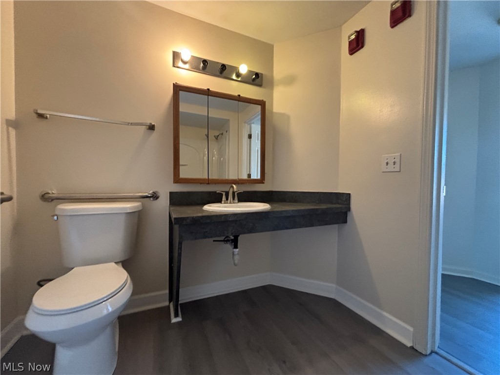 5644 Broadway Avenue Cleveland OH 44127