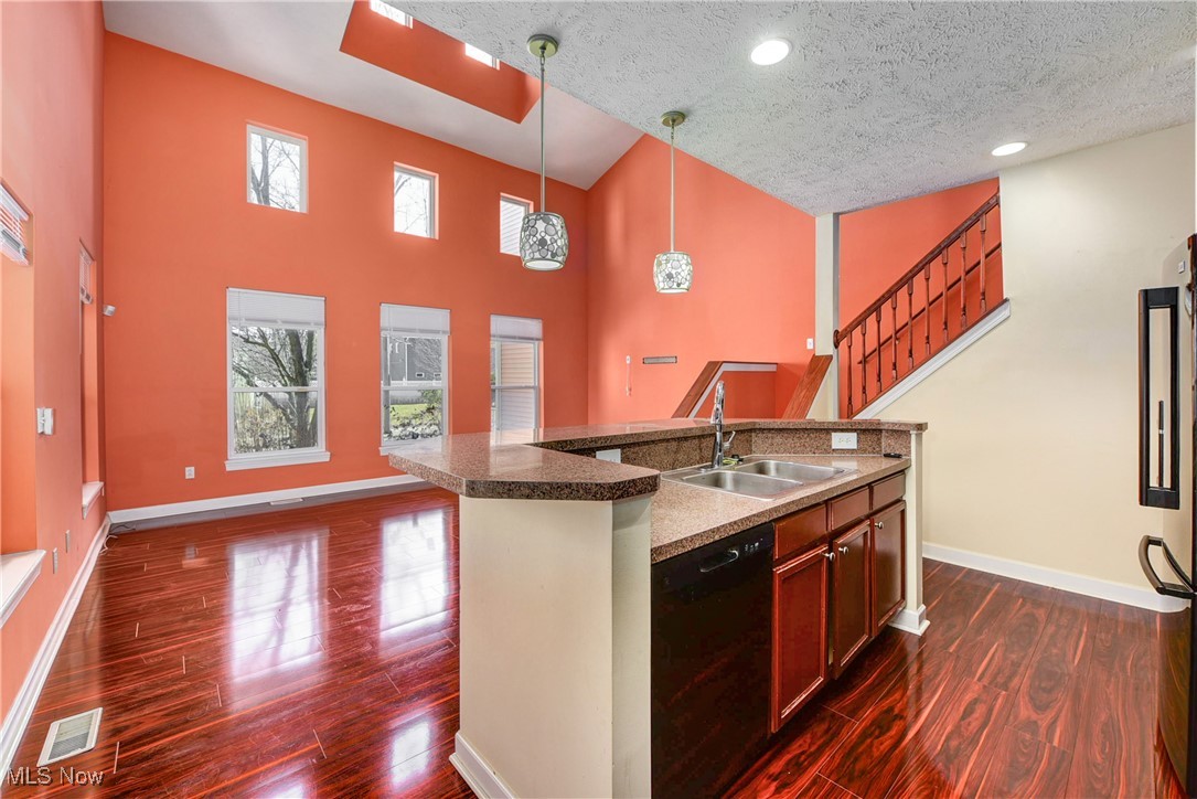 3678 E 65th Street Cleveland OH 44105