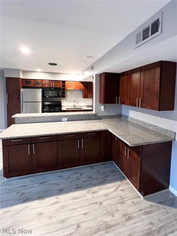 20301 Shelburne Road Shaker Heights OH 44118