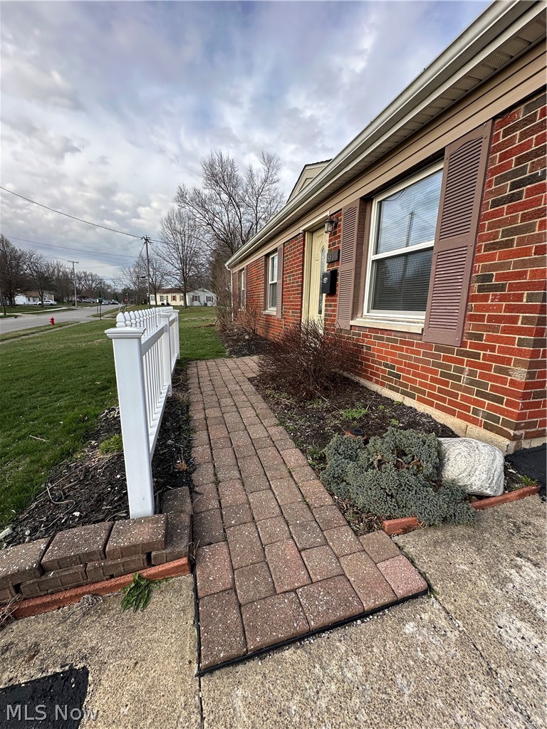 3591 Hiwood Avenue Stow OH 44224