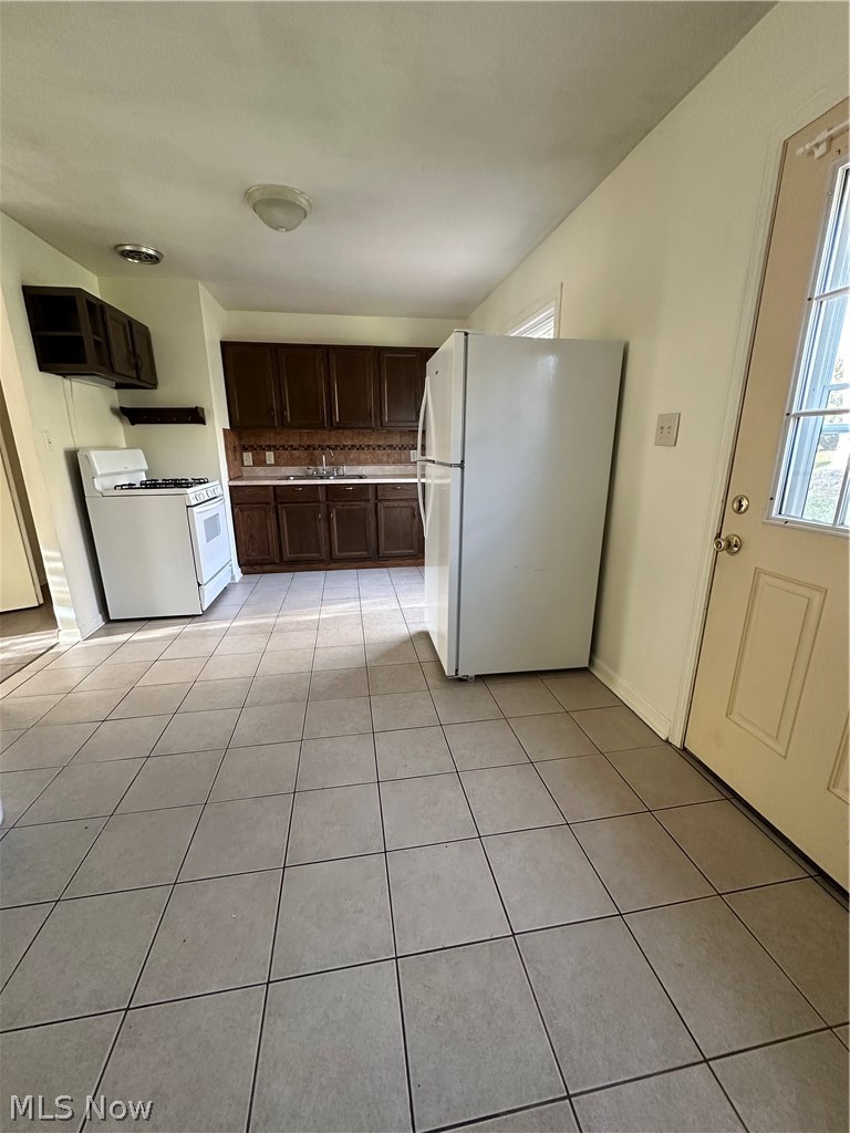 3591 Hiwood Avenue Stow OH 44224