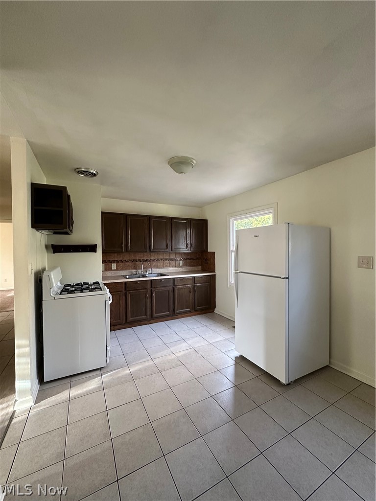 3591 Hiwood Avenue Stow OH 44224