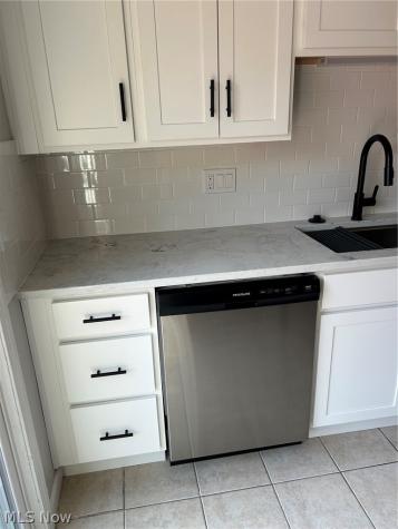 2581 Shakespeare Lane Avon OH 44011