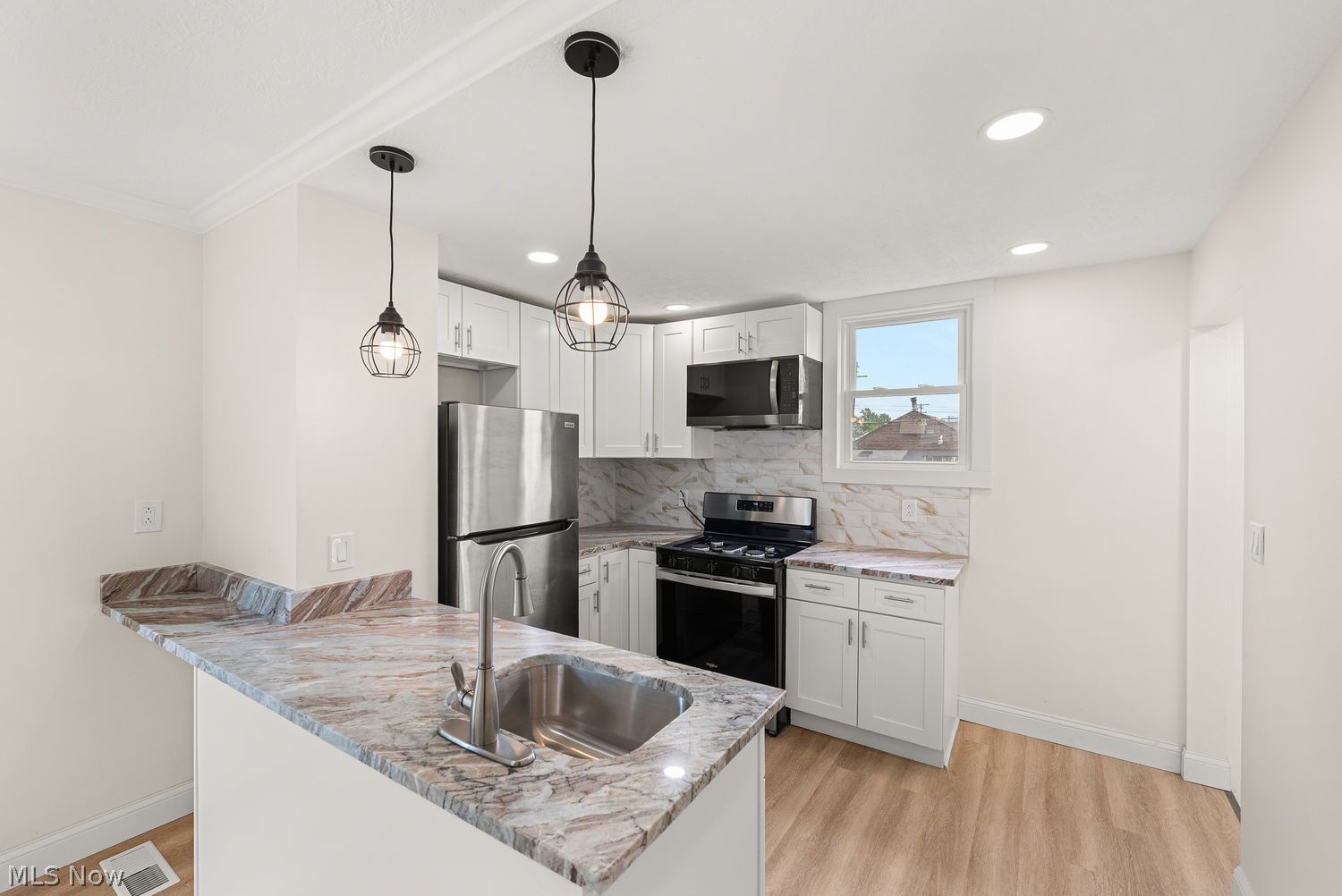 14016 Lakota Avenue Cleveland OH 44111