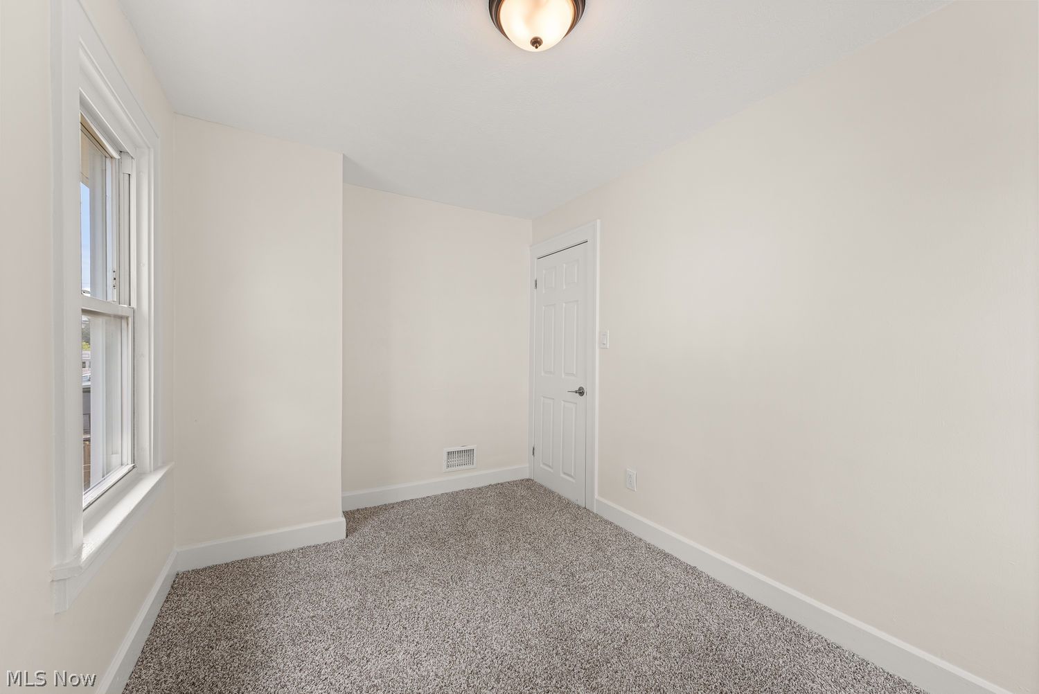 14016 Lakota Avenue Cleveland OH 44111