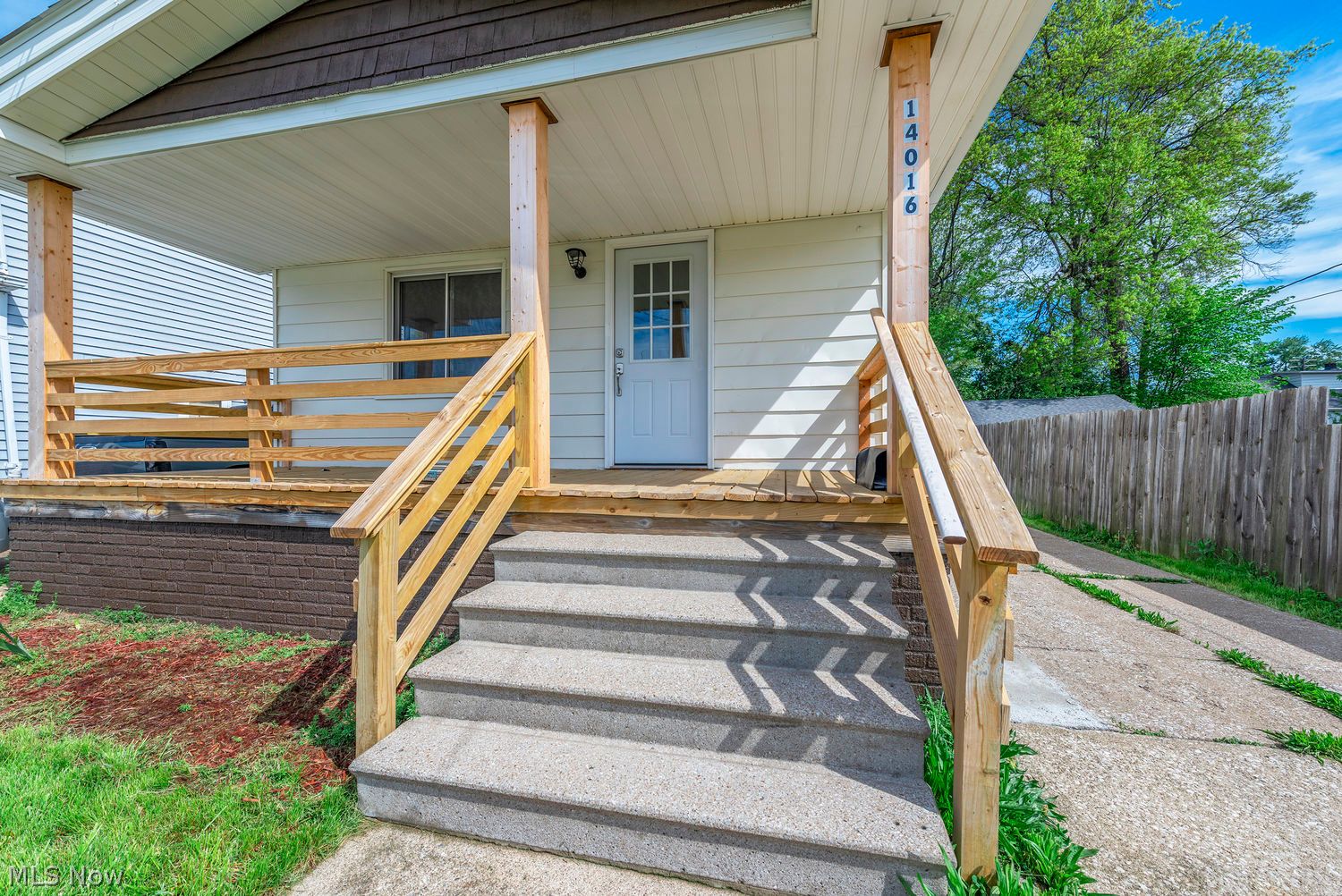 14016 Lakota Avenue Cleveland OH 44111