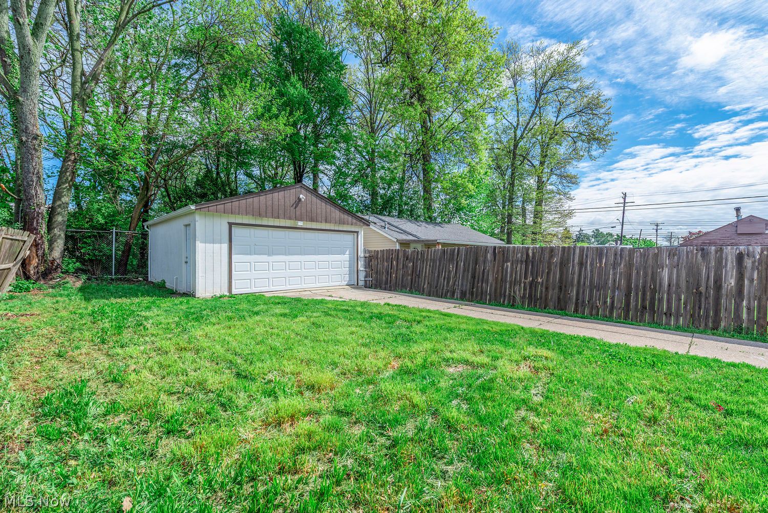 14016 Lakota Avenue Cleveland OH 44111
