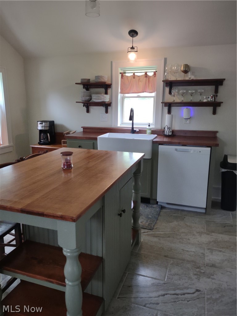 6013 Parker Court Peninsula OH 44264