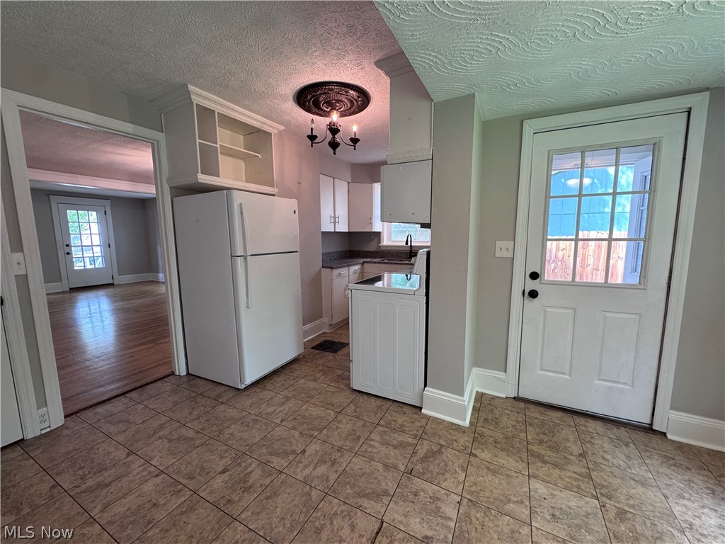 109 Moffet Avenue Chardon OH 44024