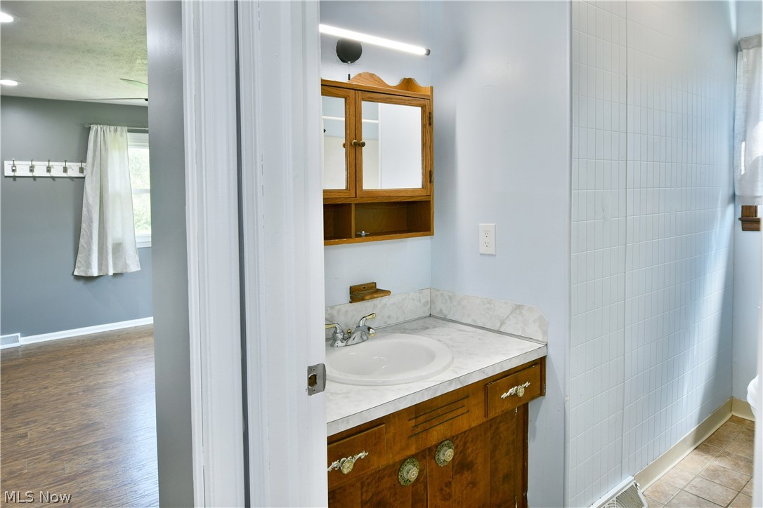 5794 Merwin Chase Road Brookfield OH 44403