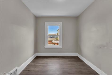 4657 Warner Road Garfield Heights OH 44125