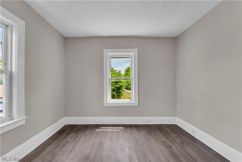 4657 Warner Road Garfield Heights OH 44125