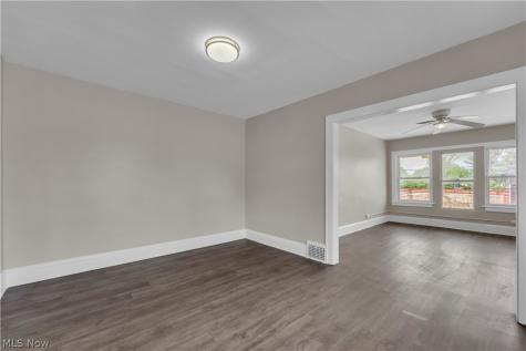 4657 Warner Road Garfield Heights OH 44125