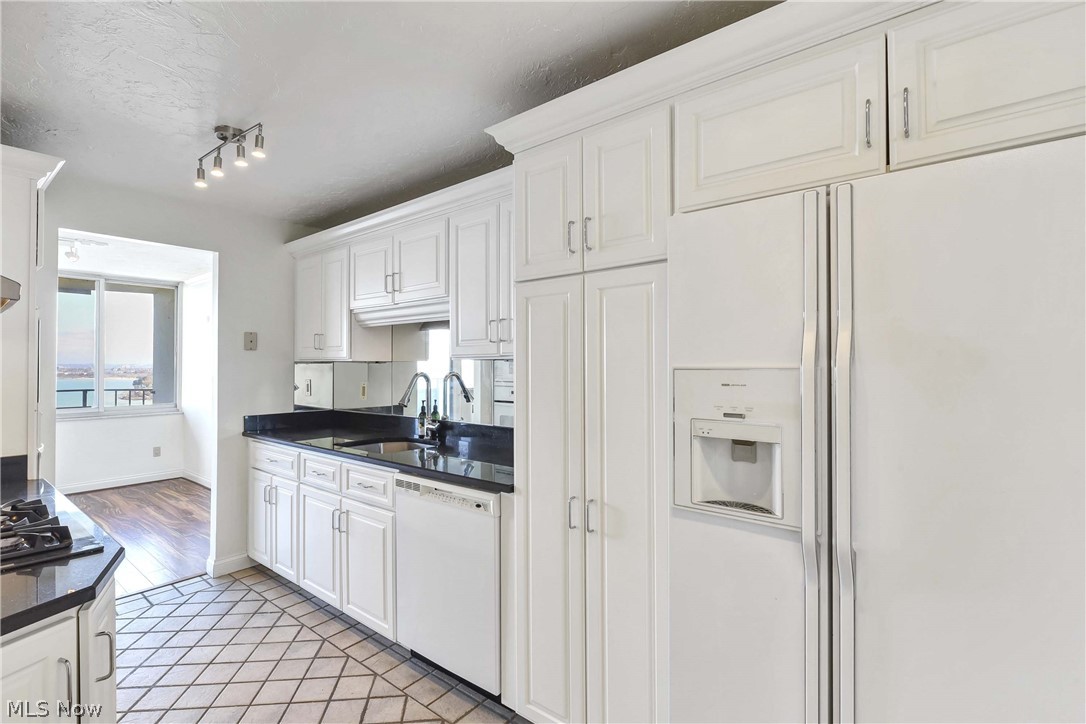 12900 Lake Avenue Lakewood OH 44107
