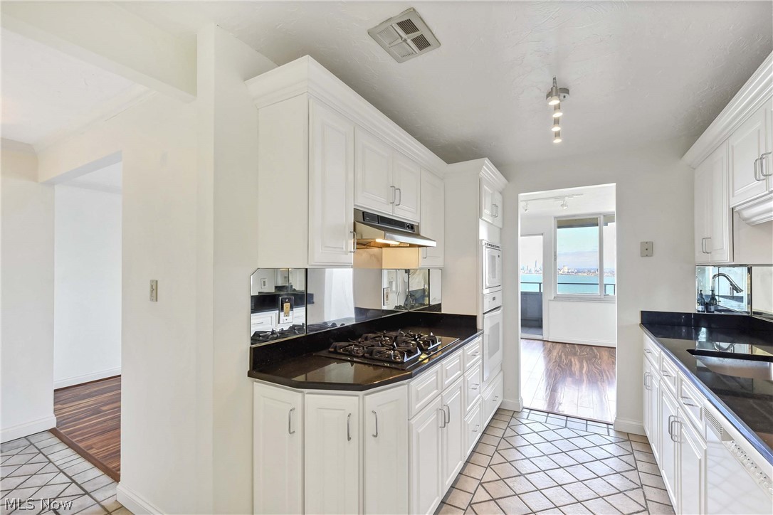 12900 Lake Avenue Lakewood OH 44107