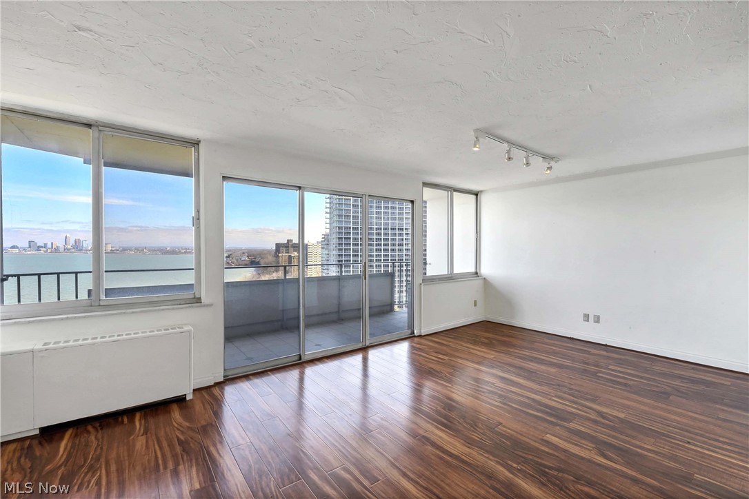 12900 Lake Avenue Lakewood OH 44107
